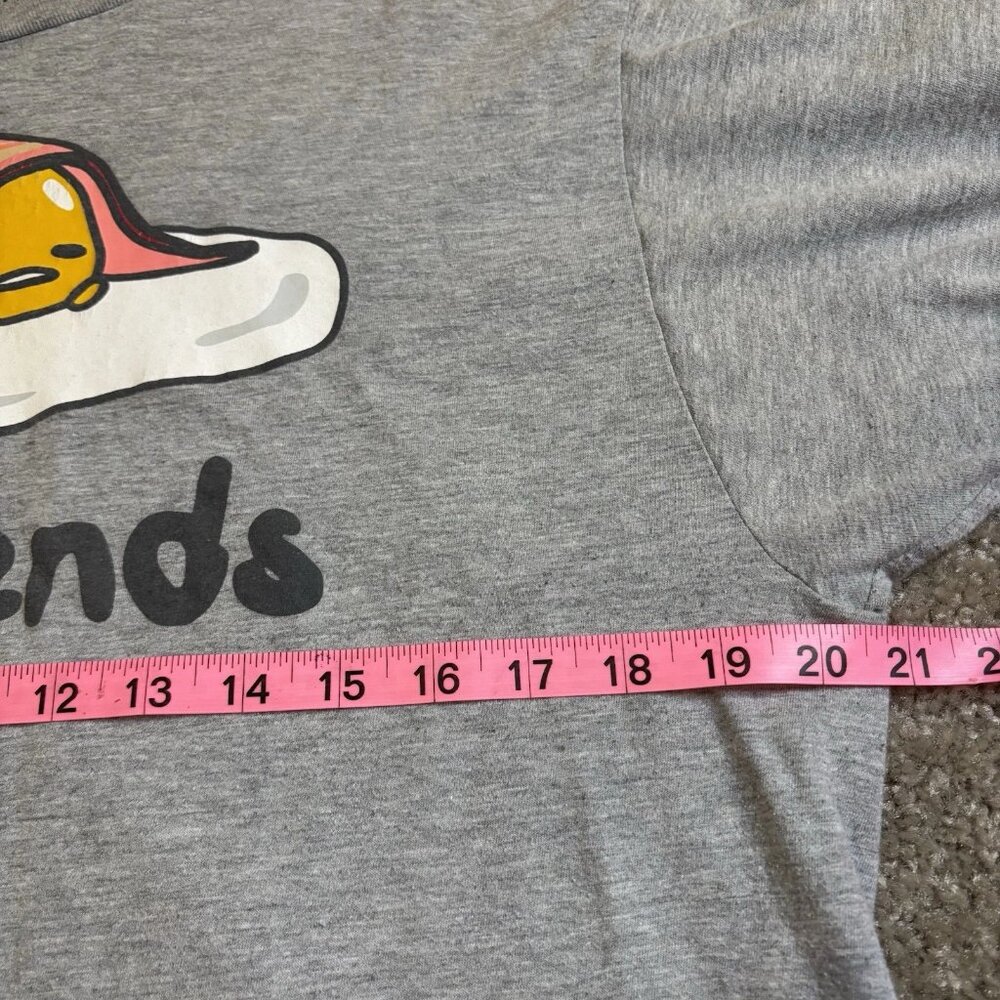 Sanrio Gudetama The Lazy Egg Under Bacon Blanket T-Shirt Gray "weekends" Large - Picture 7 of 7